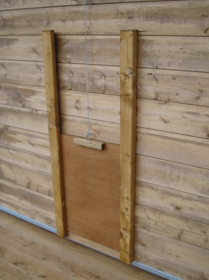Hundezwinger Holzelemente Sonderserie mit Schlupf und Schieber
