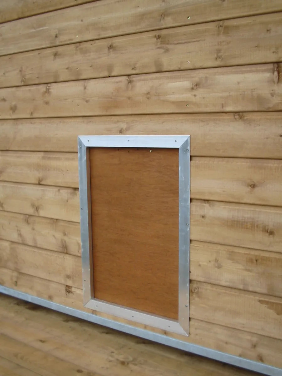 Hundezwinger Holzelemente Sonderserie mit Schlupf und Schieber