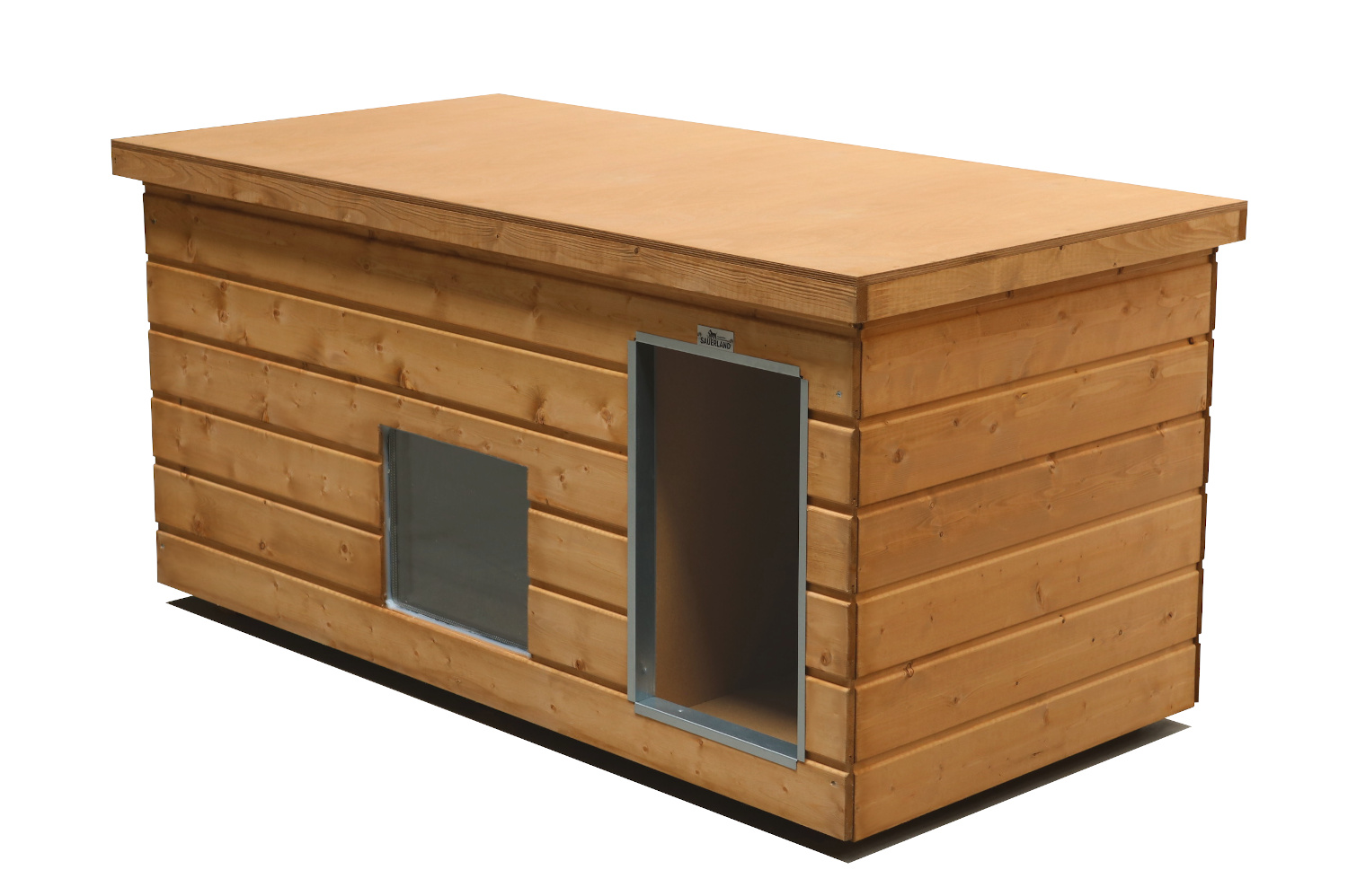 Original SAUERLAND Holz-Hundehütte mit Vorraum und Fenster, braun imprägniert | Flachdach | Eingang Längsseite | Größe Lassie