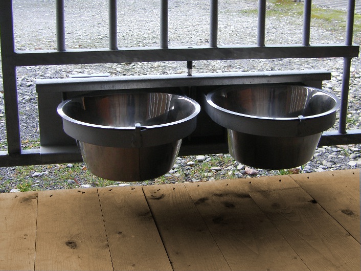 Futterset ausschwenkbar